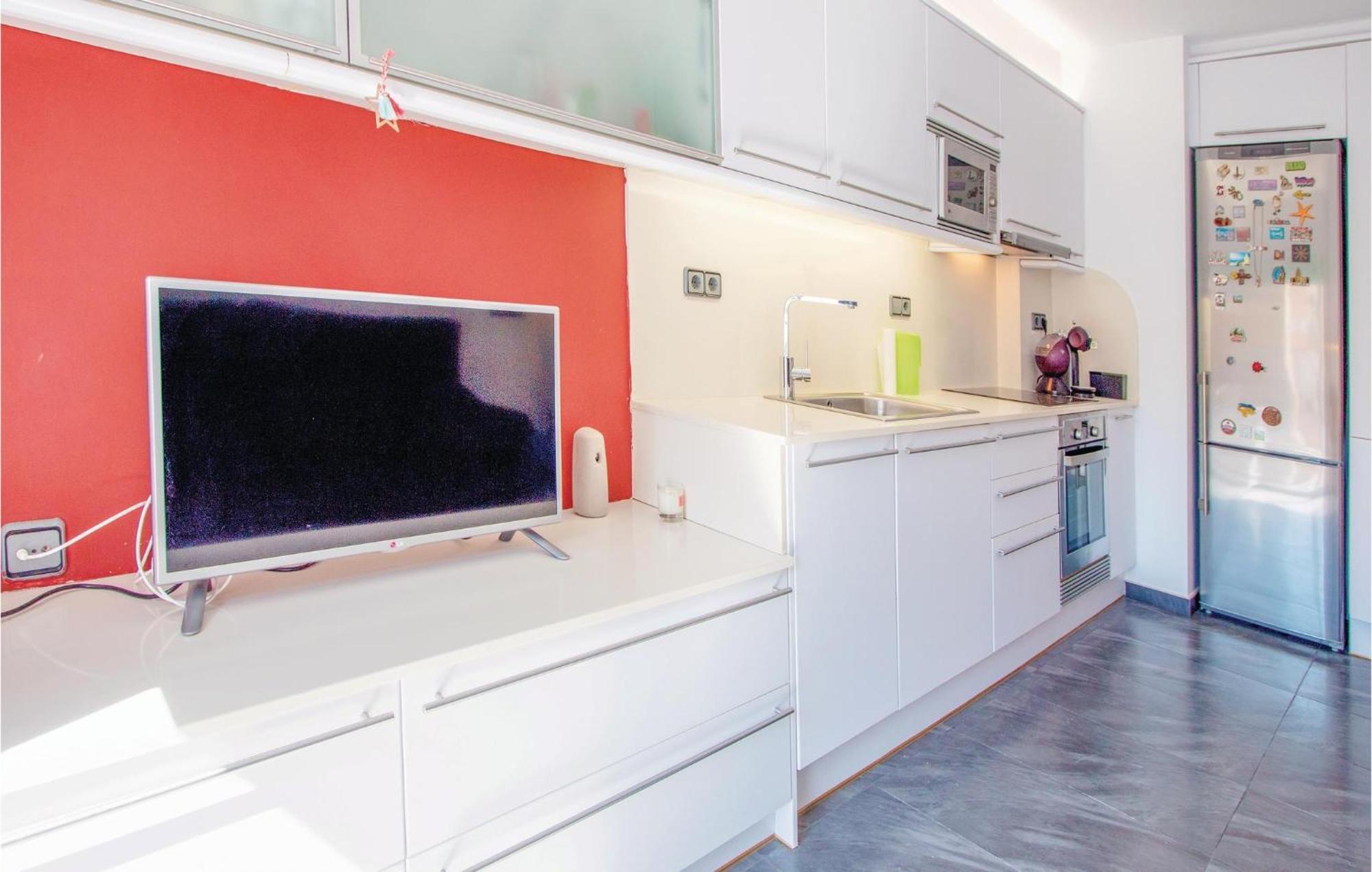 2 Bedroom Cozy Apartment In Blanes Eksteriør bilde